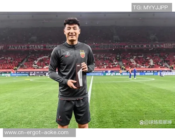 思念武磊！海港33岁射手屡失良机，穆斯卡特稀有暴怒，未来不敢再用